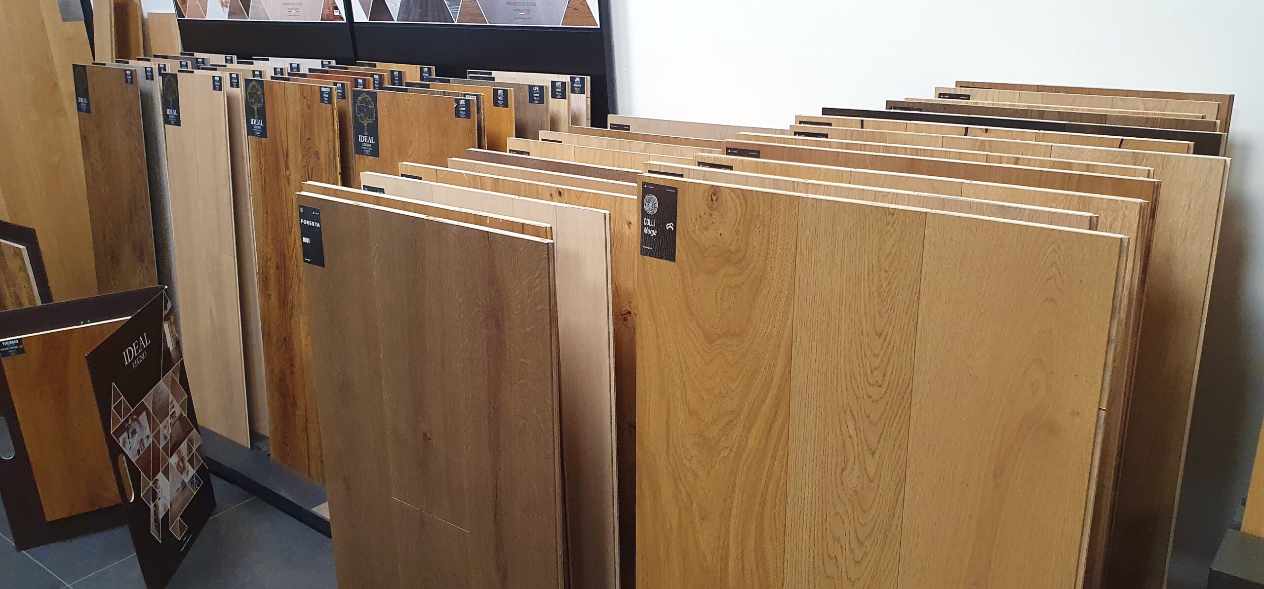 Parquet e pavimenti SPC in esposizione - Ker Ceramiche Modena