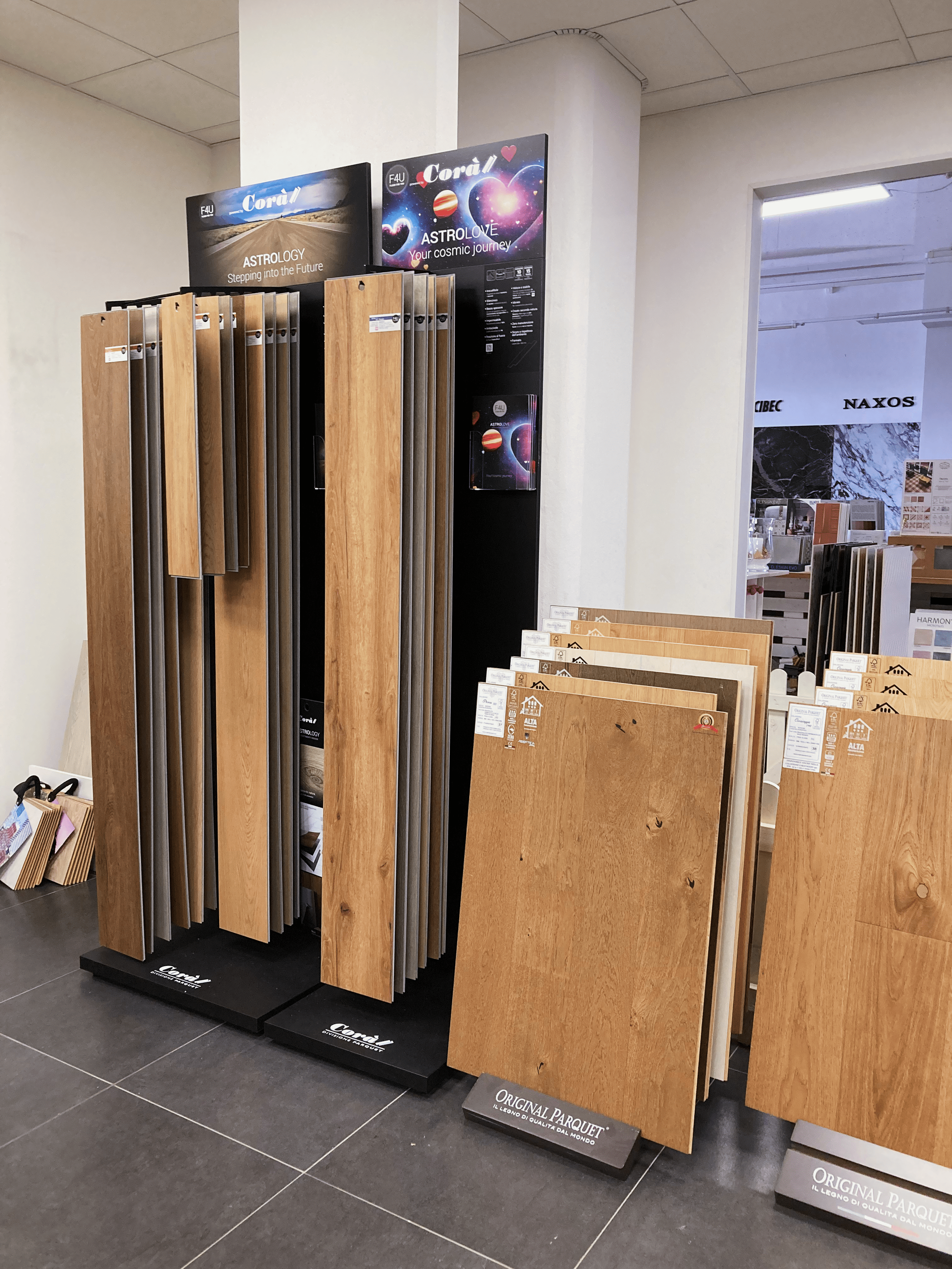 Parquet e pavimenti SPC in esposizione - Ker Ceramiche Modena